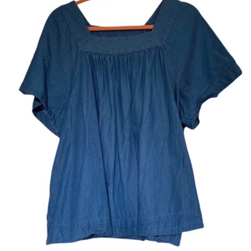 Easel Women’s Blue Chambray Square-Neck Short Sleeve Top, Size Medium